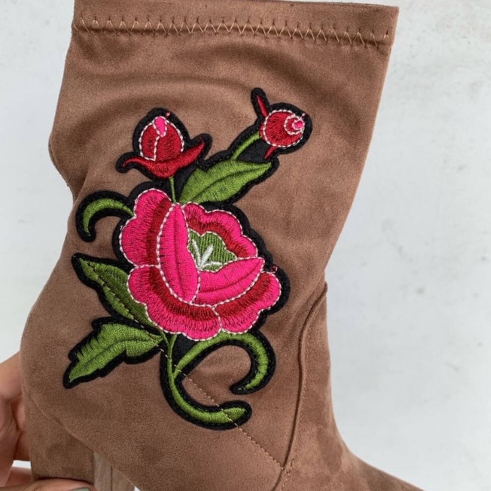 NWT Boutique Embroidered Fun Floral Booties - Picture 4 of 5